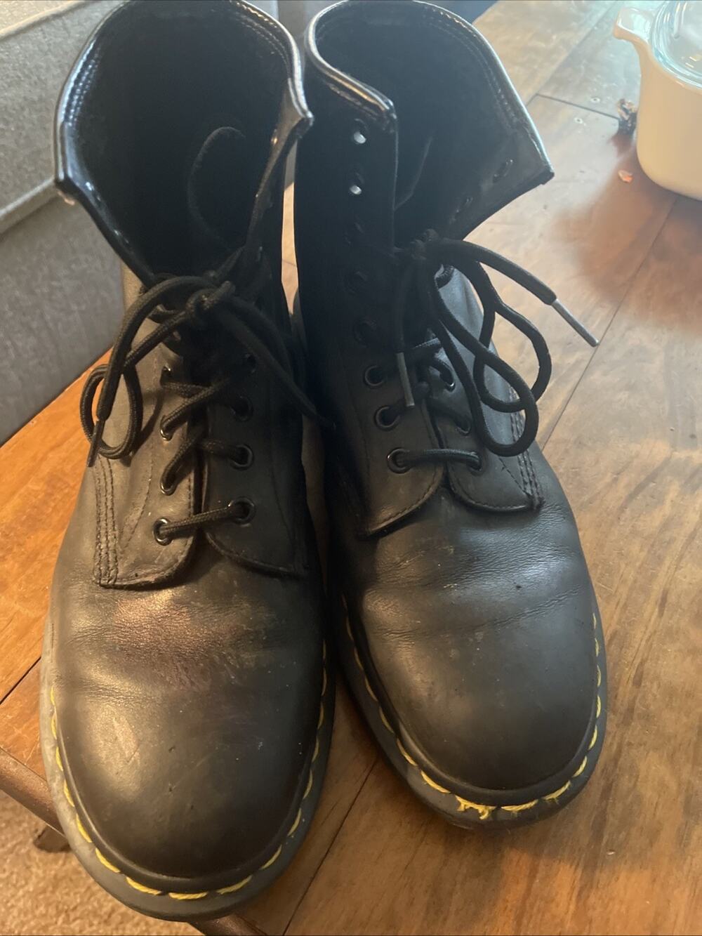 Doc Martens Airwair Boots (Black, Size 9)